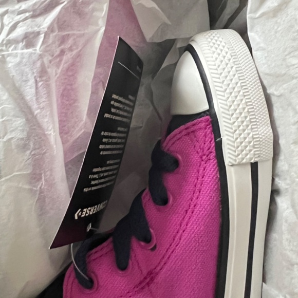 Brand NWT Little girl converse sneakers - Picture 6 of 7